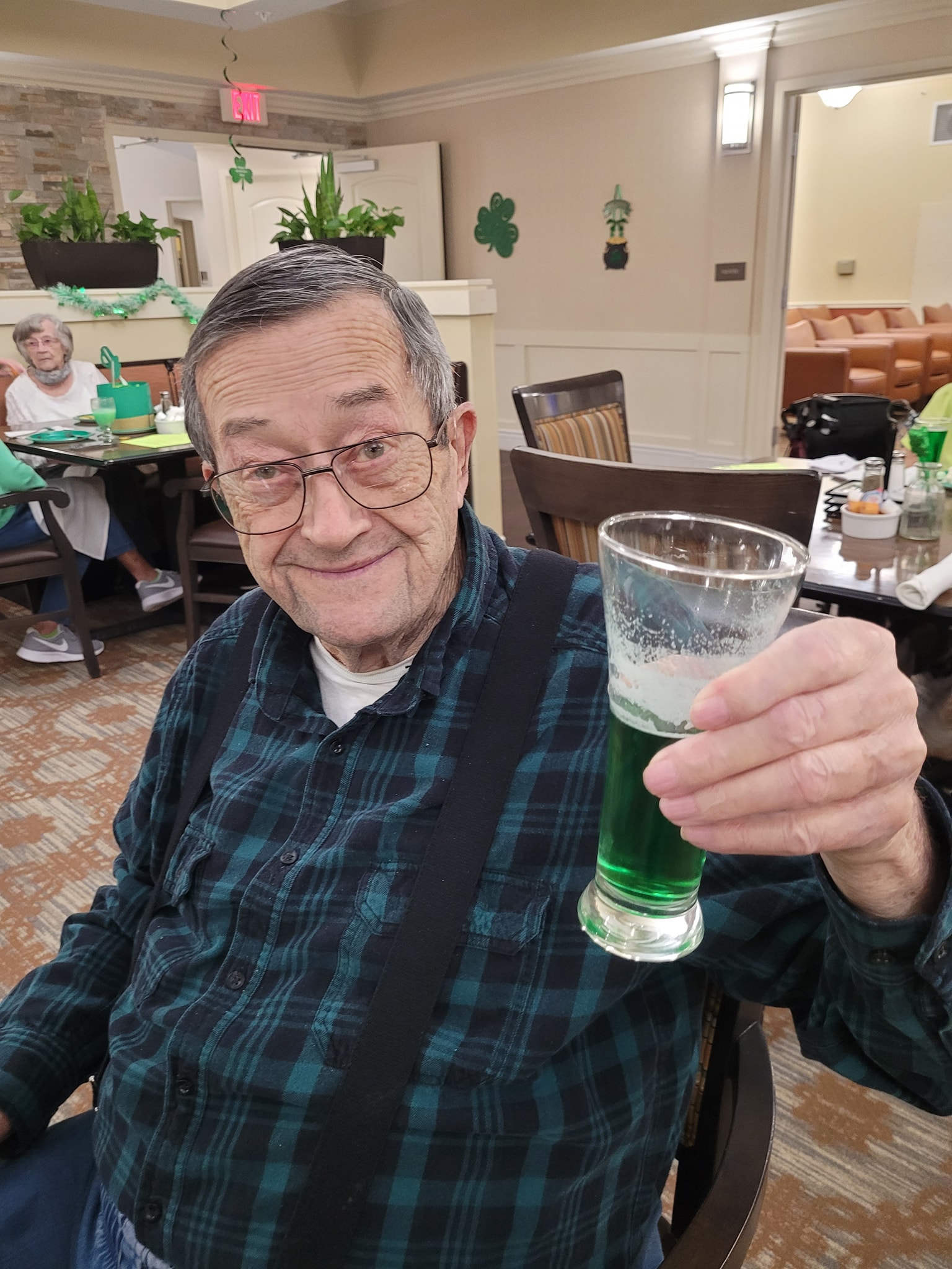 Resident at Pinnacle Groves Senior Living in Rogers, AR