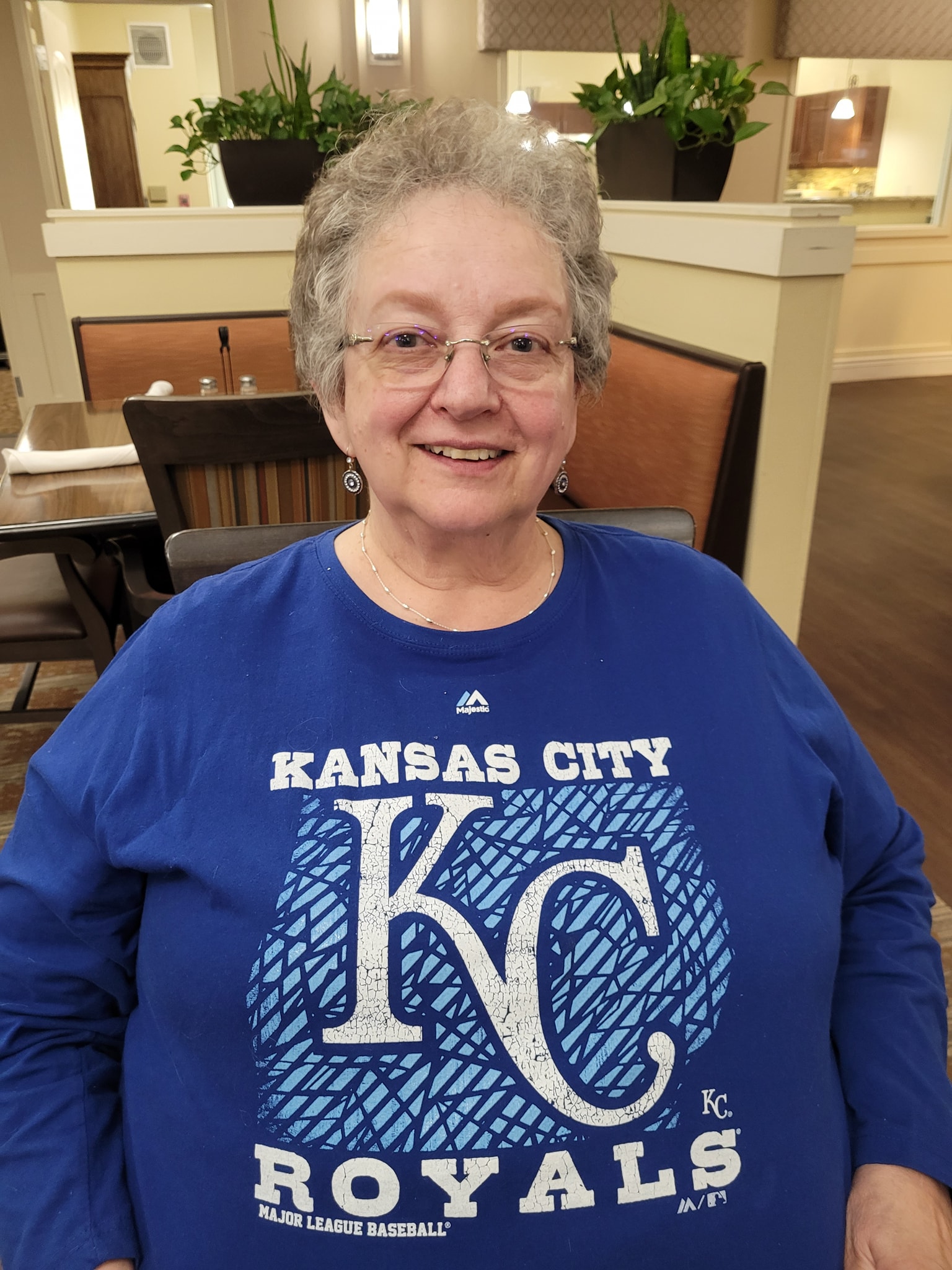 Resident at Pinnacle Groves Senior Living in Rogers, AR
