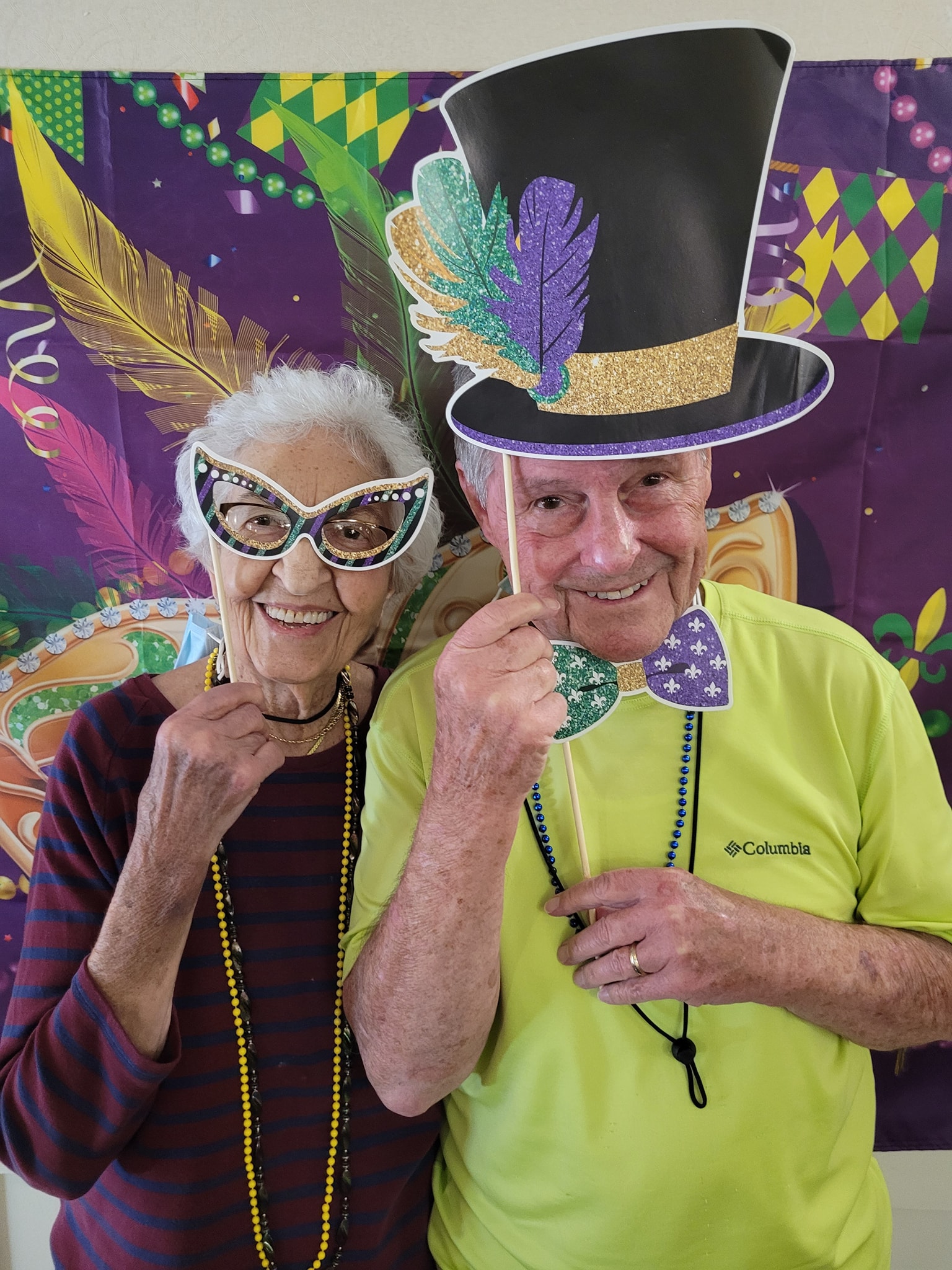 Residents at Pinnacle Groves Senior Living in Rogers, AR