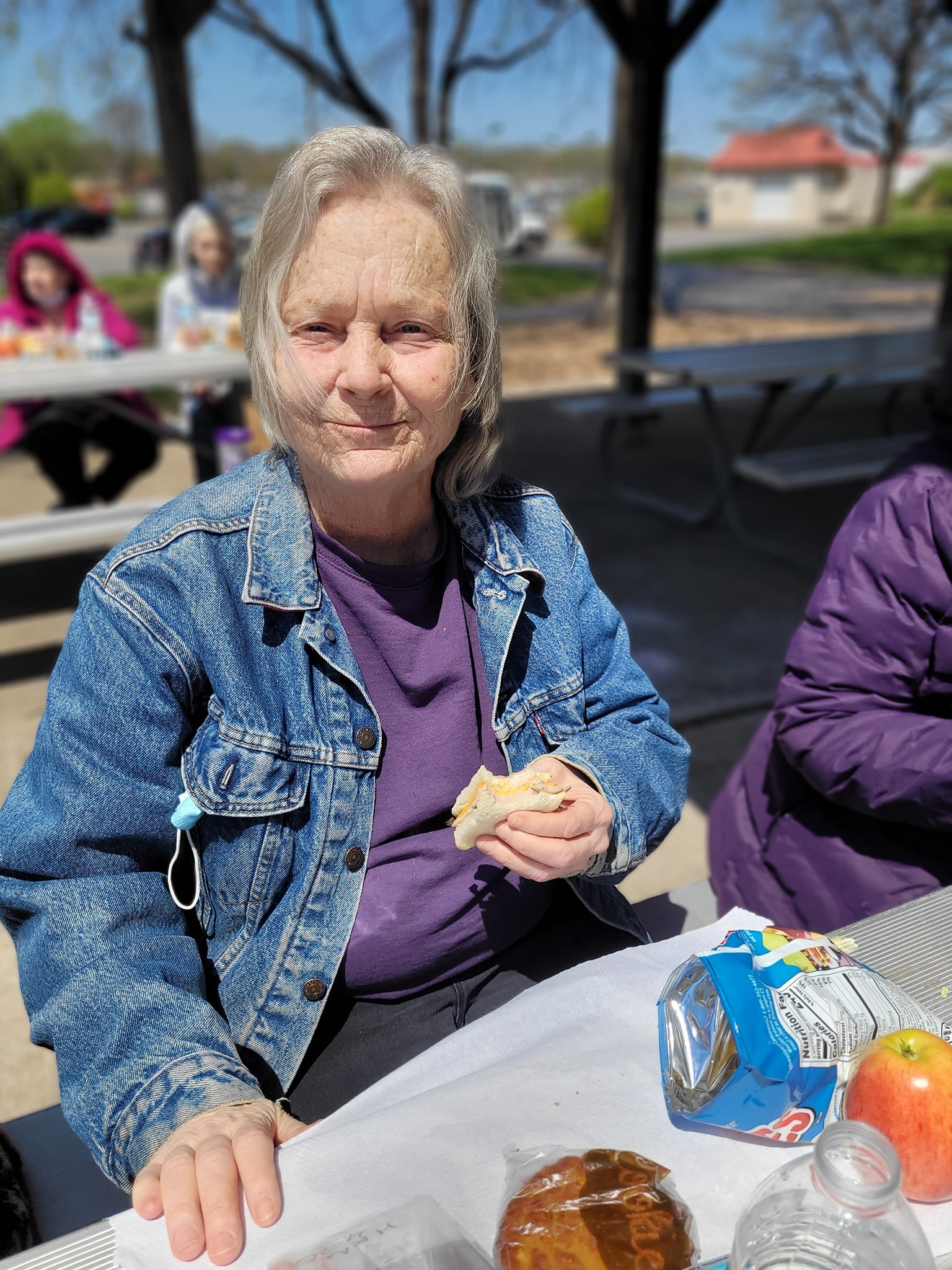 Resident at Pinnacle Groves Senior Living in Rogers, AR